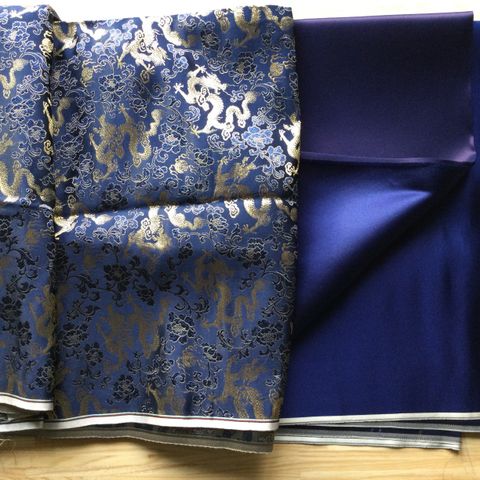 Silke høy kvalitet - blå brokade - 345cmx75cm
