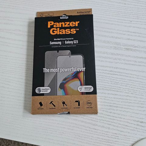 Skjermbeskytter Panzer Glass til Samsung Glaxy S23 (UBRUKT)