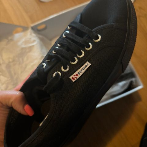 Nye superga sko str.40