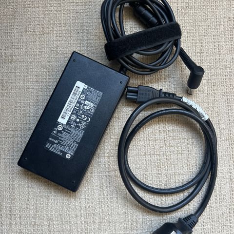 HP Adapter 120W