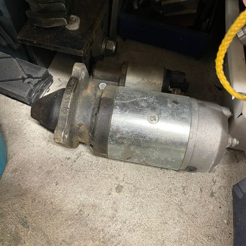 Ford 7610, starter til salgs.