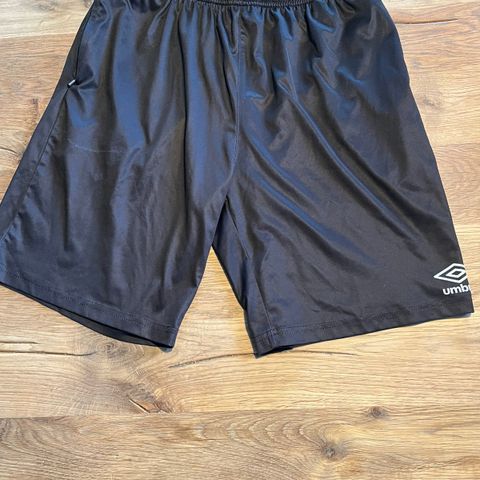 Umbro shorts i størrelse M