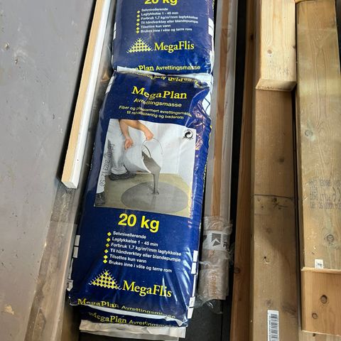 7 x Megaplan avrettingsmasse 20kg