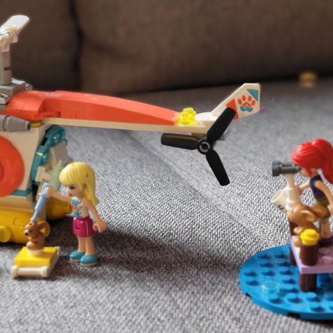 Lego Friends 41692 Veterinærsett med helikopter