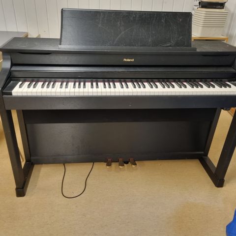 Roland HP307 Digitalt Piano i god stand - Toppmodell - Kan leveres