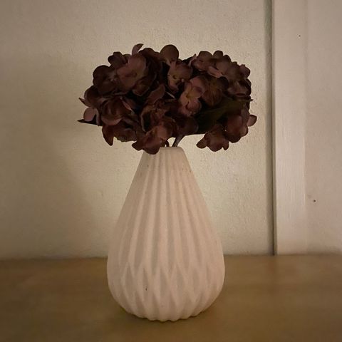 Vase i lys rosa