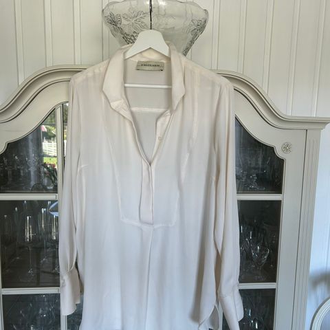 Malene Birger bluse str 42 cream - farget.