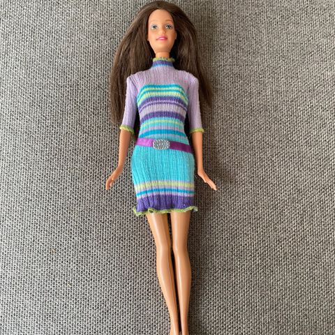 Barbie Boutique Doll 2002