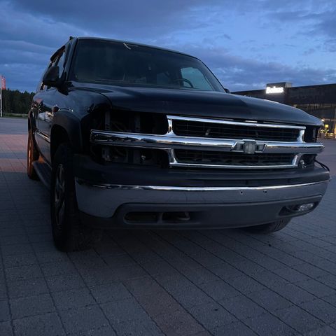 Chevrolet Tahoe 2003 selges i deler