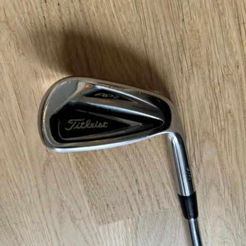 Titleist AP2 716 Pitch