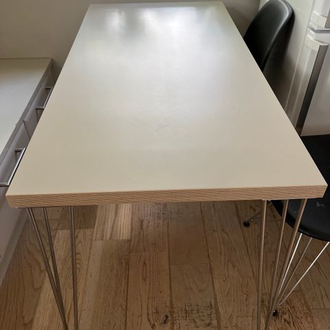Kjøkkenbord IKEA-hacked