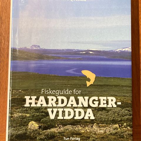 Fiskeguide for Hardangervidda. Av Tore Qvenild