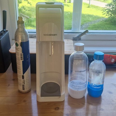 SODASTREAM BRUSMASKIN M/ TILBEHØR