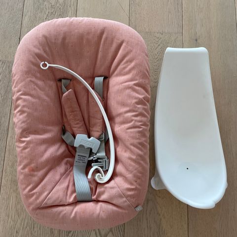 Stokke babysete og Stokke nyfødtstøtte til badekar