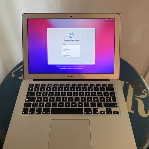 MacBook Air 13 (Early 2015)