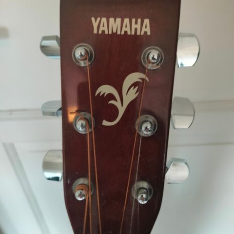 Meget pen Yamaha FX310 Electro Acoustic gitar med stålstrenger ca, 2007