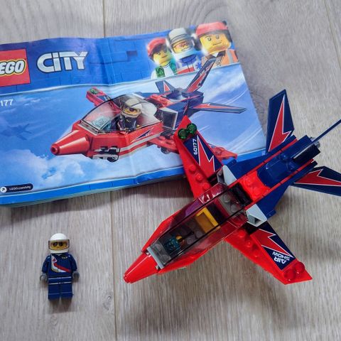 Komplett Lego City 60177 fly selges