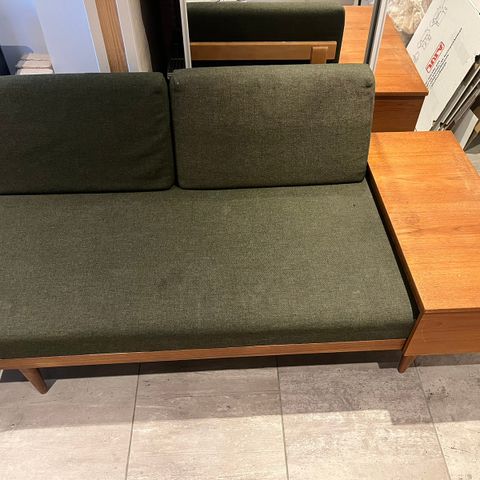 Retro sofa/day bed