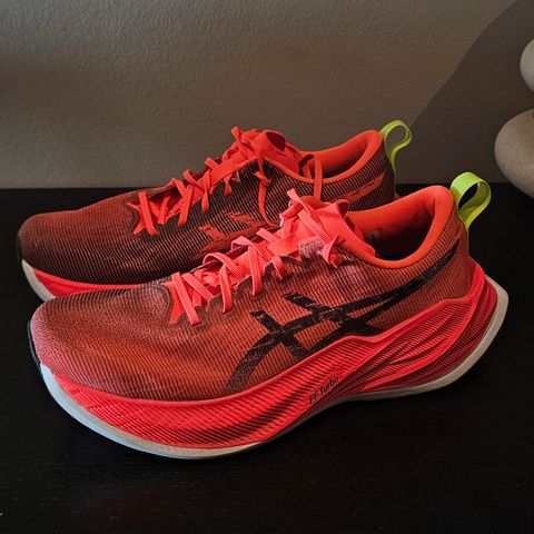 Asics Superblast, 42.5