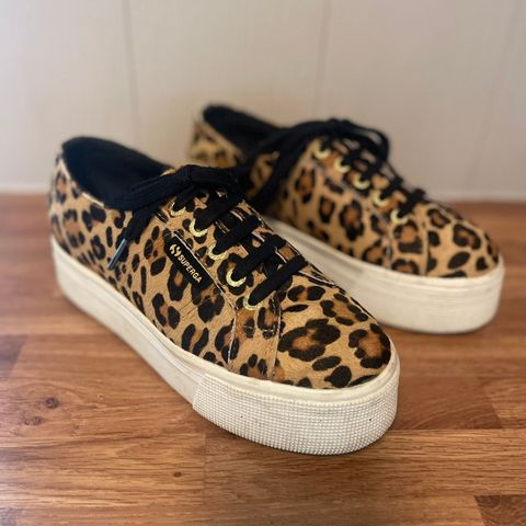 Superga sko str 35