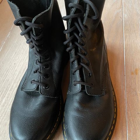 Klassiske Dr. Martens støvletter/boots str 41