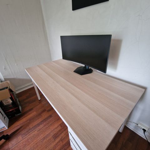 IKEA skrivebord