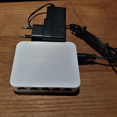 Nettverksswitch GO-SW-5G 10/100/1000 Mbps 5 stk Gigabit Ethernet-porter 2