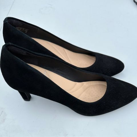 Clarks skinn pumps sko i semsket skinn str 36