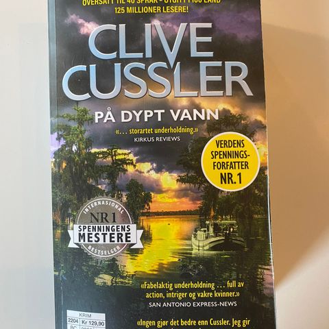 Clive Cussler sin «På dypt vann», pocket utgave.