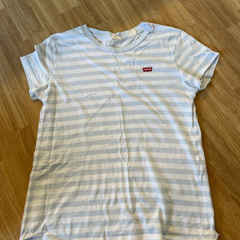 Levis t-skjorte