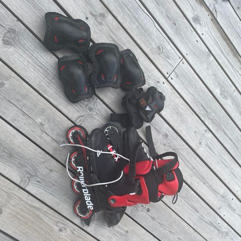 Rollerblades str 36,5 med beskyttelse