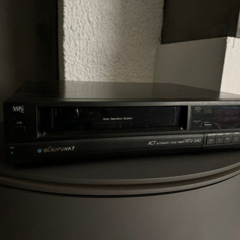 VHS videospiller Blaupunkt RTV-540 selges