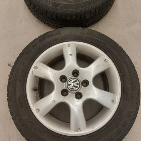 4 stk Volkswagen sommerdekk på felger 175/65R14