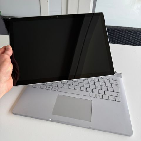 Surface Book 2 13.5" m/i7, 16 GB RAM, GTX 1050