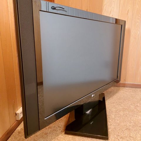 RESERVED LG 47" LCD TV