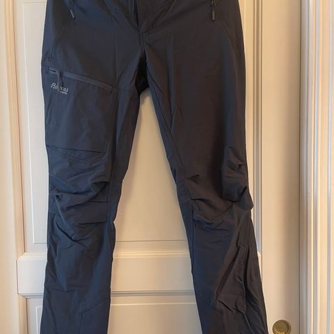 Bergans Breheimen softshell pants til dame, str.M, svart.