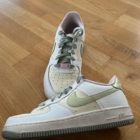 Air Force 1 str 37,5 brukt en gang!