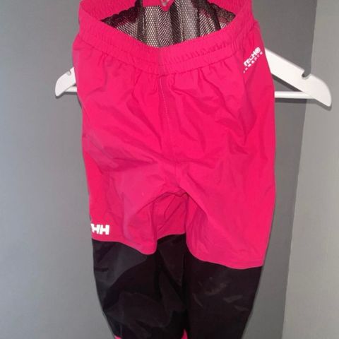 Rosa Helly Hansen skallbukse størrelse 104