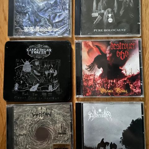 Black Metal cd’er selges (Emperor, Immortal, Watain)