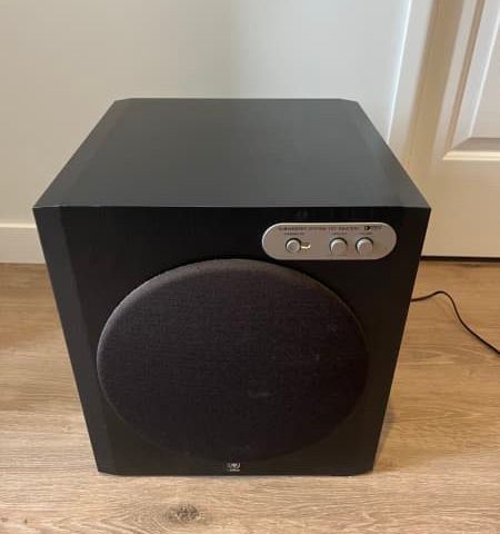 Yamaha subwoofer