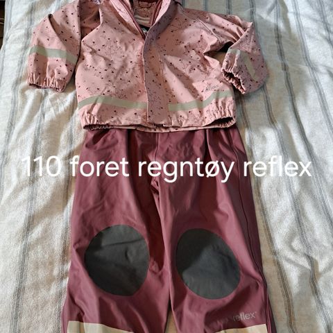 Foret regntøy + en utedress str 110/116