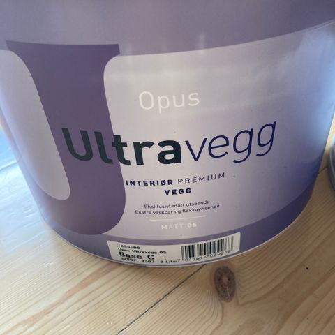 Opus Ultravegg maling i fargen "Mindful Green"