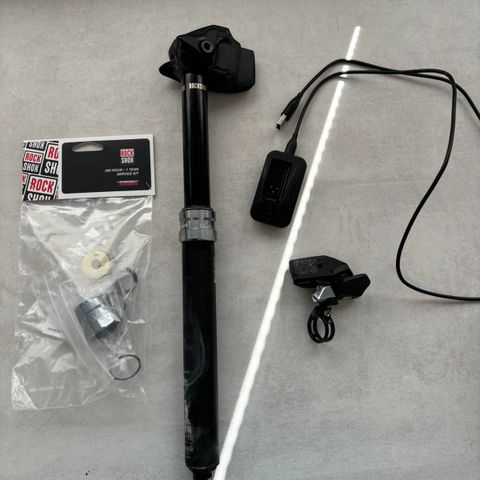 RESERVERT Rock Shox Reverb AXS 390 mm 30.9