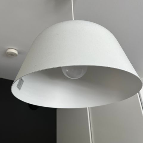 Muuto ambit taklampe