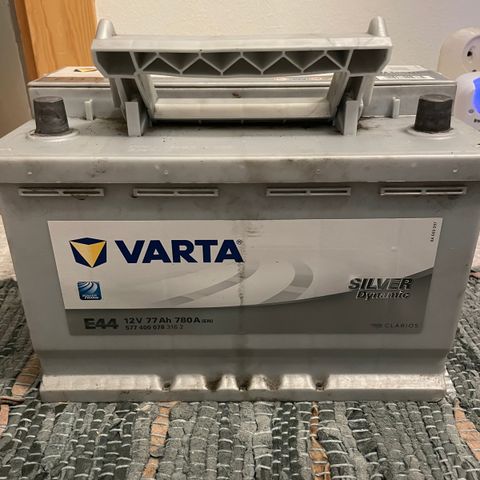 STARTER BATTERI VARTA SILVER DYNAMIC E44 12V 77AH 780A