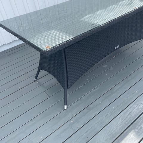 Spisebord for terrasse