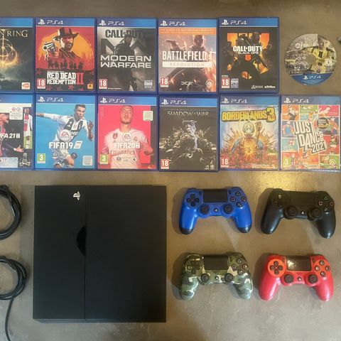 Playstation 4 500GB, 4 kontrollere, 12 spill