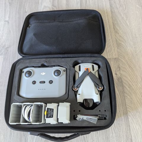 DJI Mini 3 pro combo