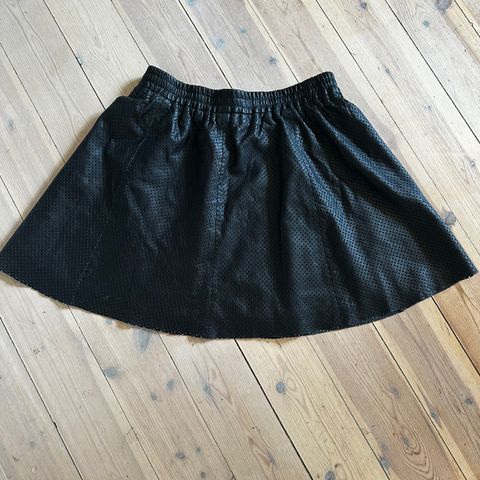 Gestuz «Haiku Skirt» str.40