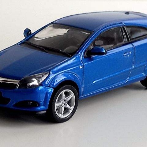 1:43 Welly Opel Astra GTC 2005